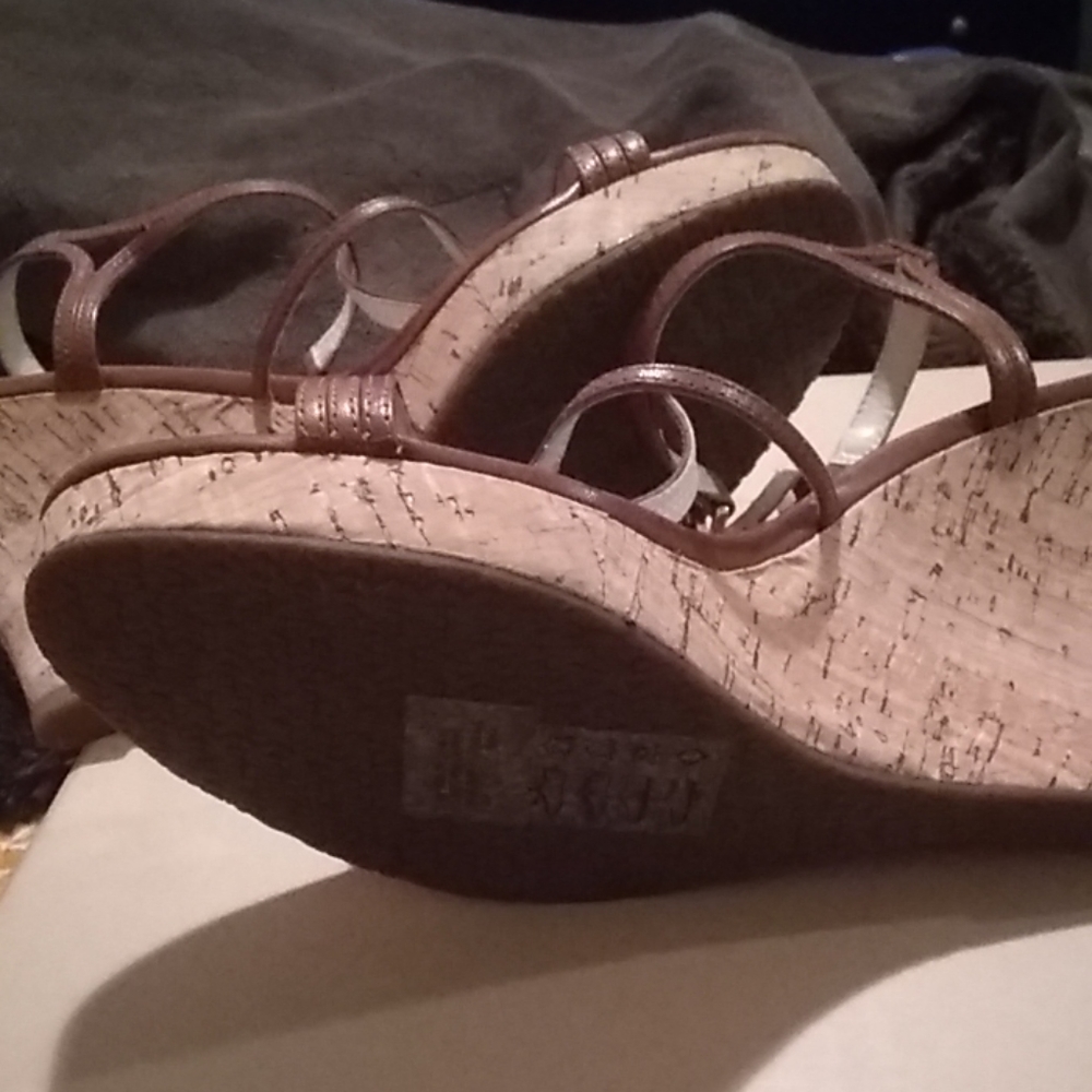 Sandals - Picture 4 of 4